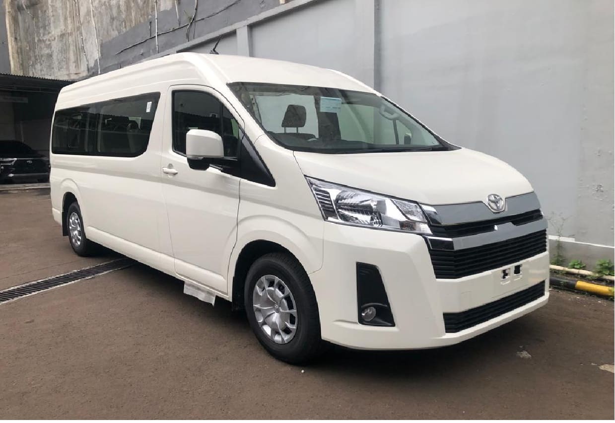 HiAce Premio